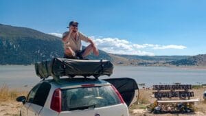 Antonio e Greta nei Balcani con una Fiat Punto: "Tanti nostri studenti vengono da lì, volevamo capire il loro mondo"