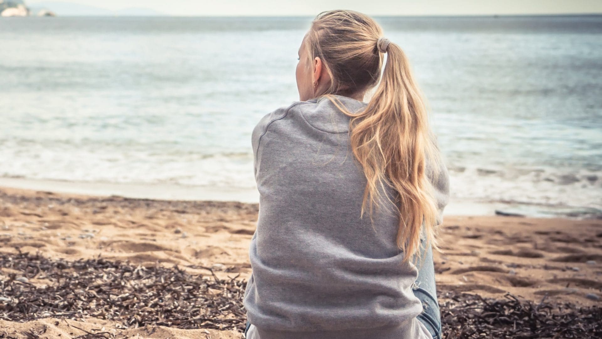 Ansia da rientro dalle vacanze, la psicologa: "Cambio di ritmo che non si vuole affrontare, la malinconia è normale"