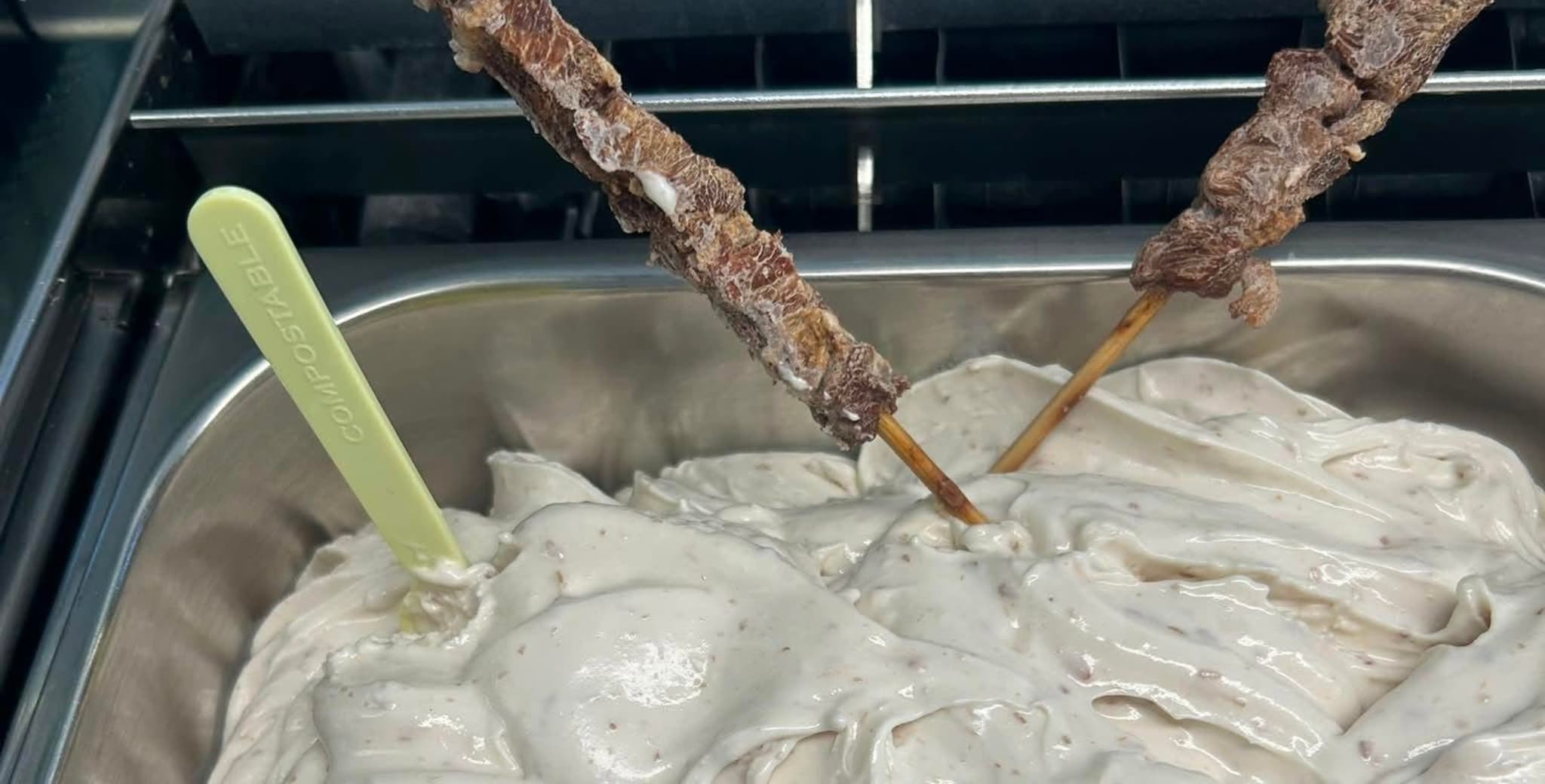 Gelato alla porchetta e agli arrosticini: i gusti più strani dell'estate per stupire il palato con nuovi sapori
