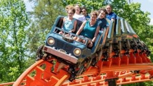 Dove si trova Dollywood e quali sono le attrazioni del parco divertimenti di Dolly Parton
