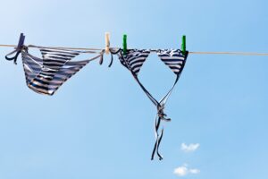 Ogni quanto lavare i costumi in vacanza: l'esperto di igiene Fadenti "Attenzione anche alla fase di asciugatura"