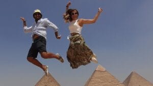 Jasmine e Maurizio, i commercialisti che viaggiano tra le Meraviglie del mondo: "Le Piramidi emozionanti, Petra una delusione"
