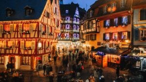 Le 5 destinazioni dove viaggiare a Natale, da New York a Rovaniemi (e perché prenotare già ora)