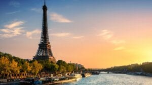 Parigi, progetto da 6 miliardi per tre parchi a tema: uno sarà dedicato interamente a Dragon Ball