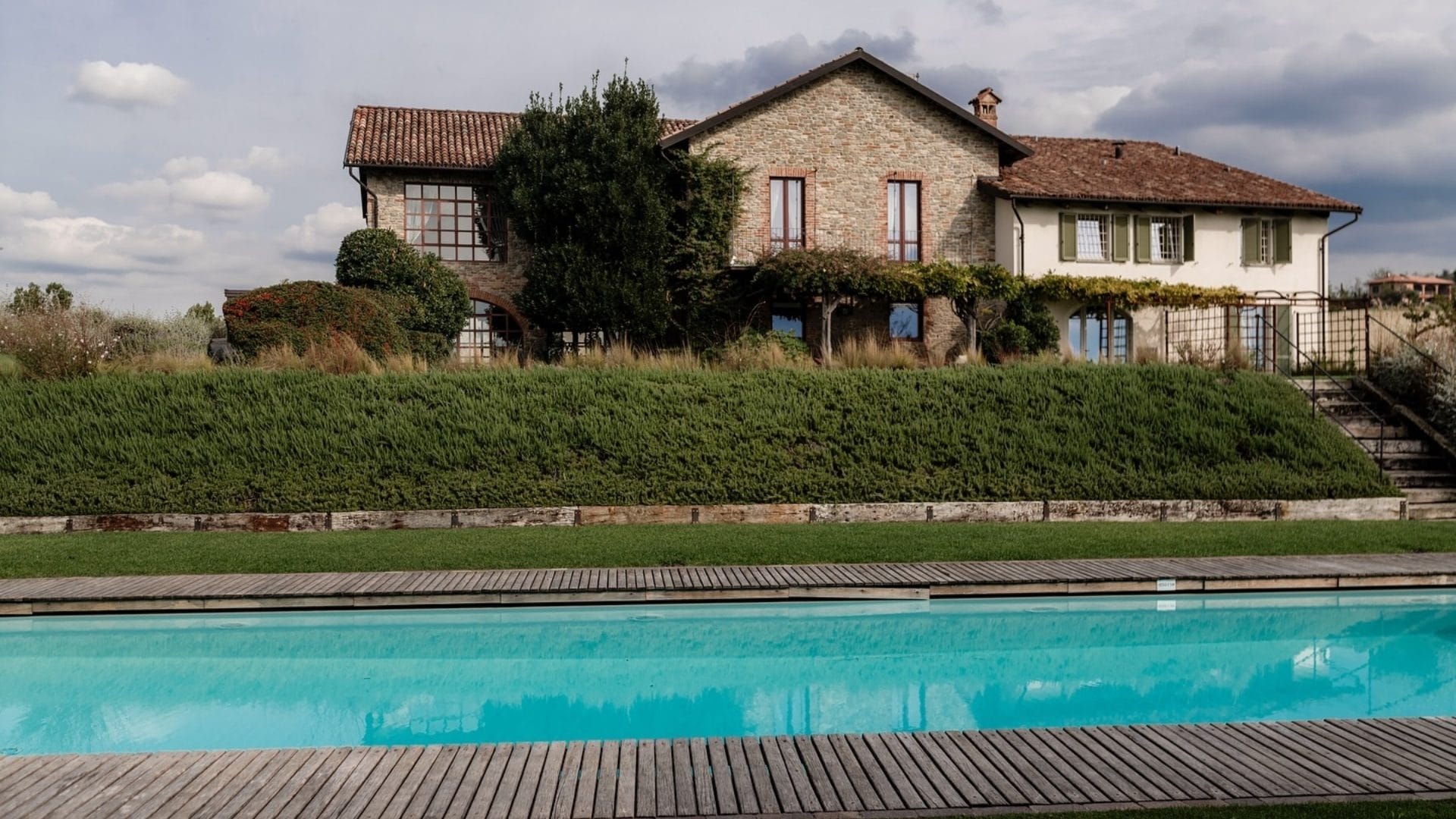 Non solo libri, la famiglia Einaudi ha anche un wine resort nelle Langhe