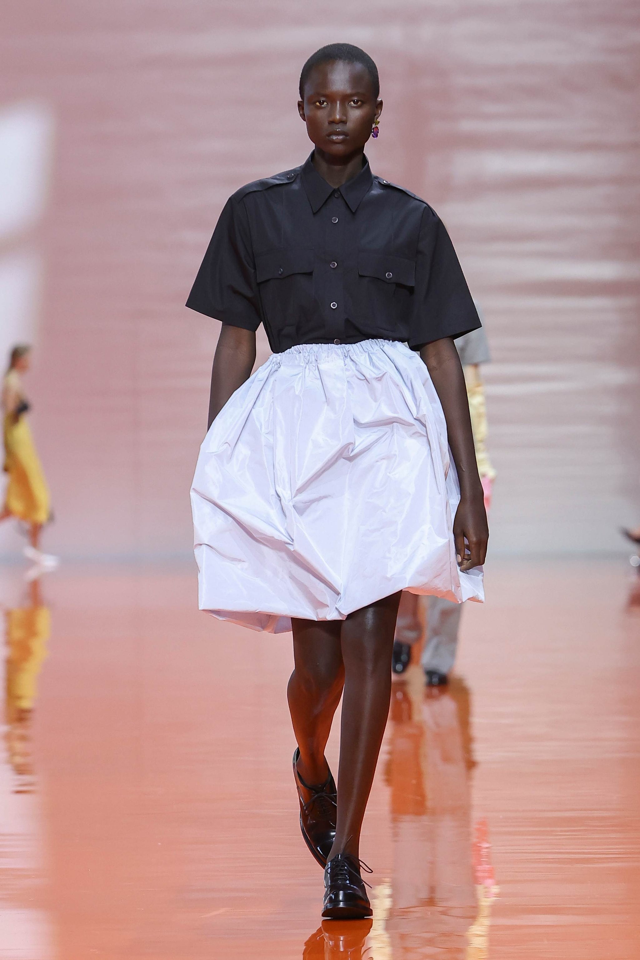 Un look da collezione Primavera/Estate 2026 di Prada