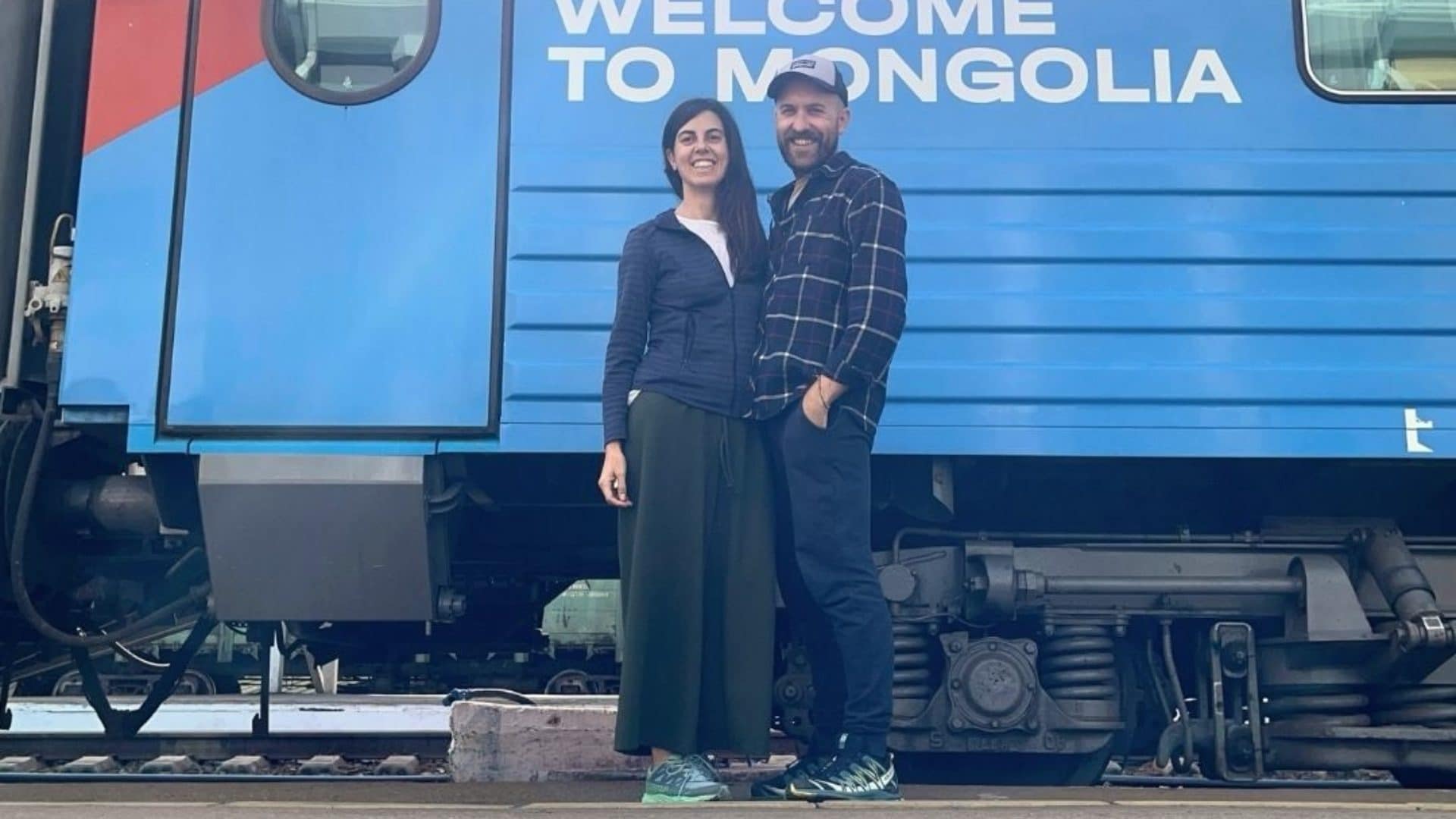 In treno dalla Russia alla Cina, il viaggio di nozze di Emma e Giovanni: "Terza classe in Transiberiana, tratta più lunga di 34 ore"