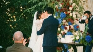 Il matrimonio di Andrea Dianetti e Miriam Milani: la sposa indossa due romantici abiti di pizzo