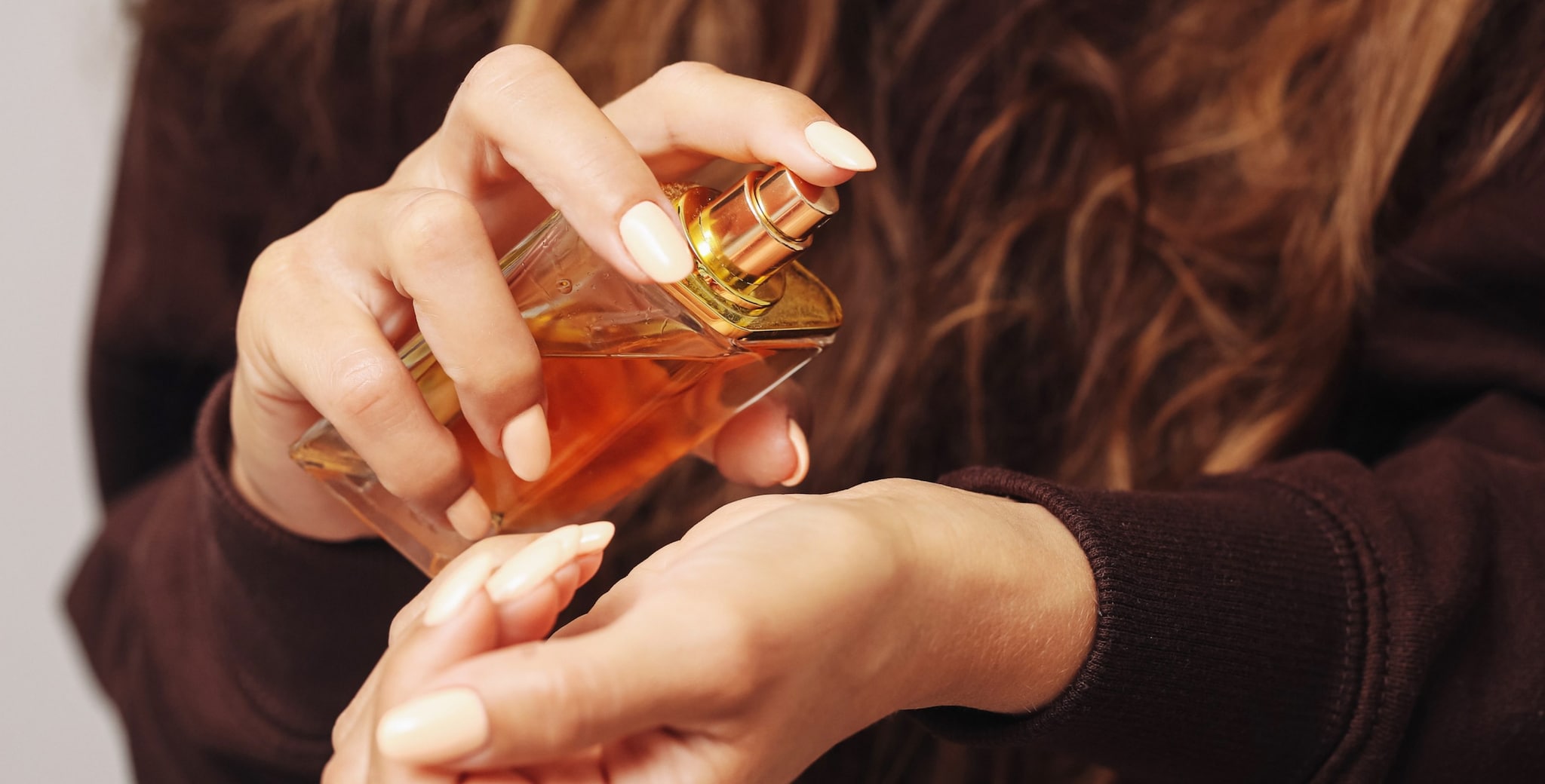 Come scegliere il profumo autunnale: quello giusto non segue le tendenze ma la personalità
