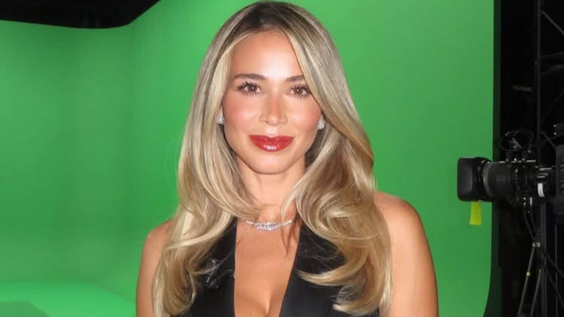 Diletta Leotta, il look back to work è con lo smoking in versione mini abito