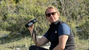 La guida di Paride Vitale tra meraviglie e follie d'Abruzzo: "A Cocullo, San Domenico viene ricoperto di serpenti"