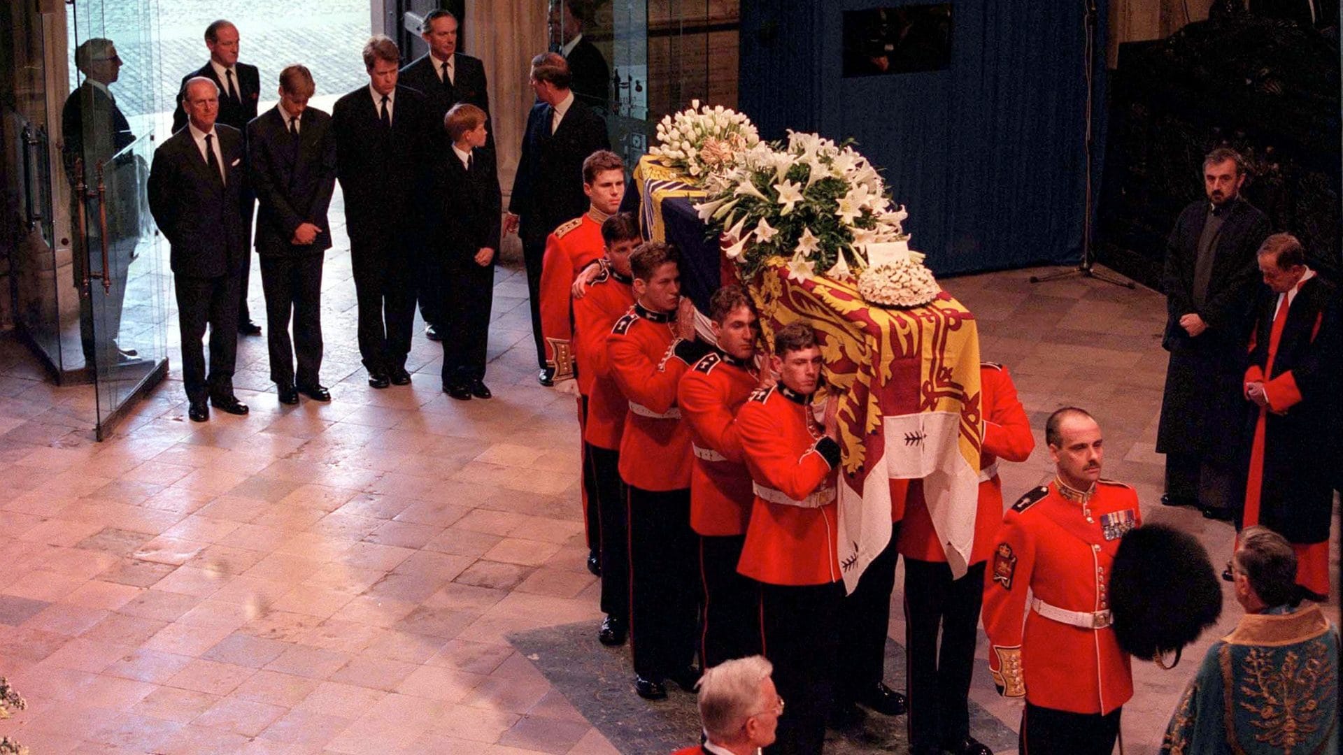 Perché prima dei funerali la bara della principessa Diana venne rivestita di piombo