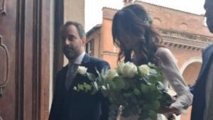 Il bouquet nuziale di Giorgia Cardinaletti: qual è il significato simbolico di rose bianche ed eucalipto
