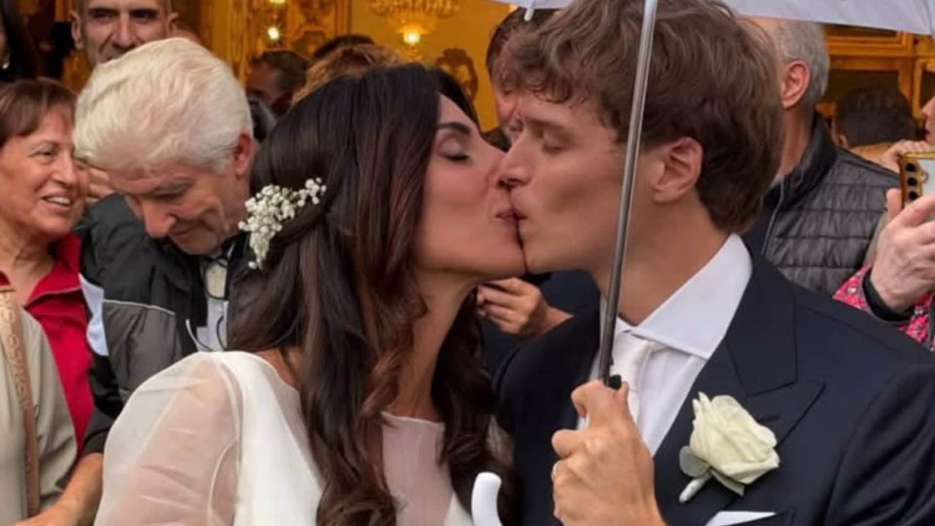 Gli abiti da sposa minimal di Giorgia Cardinaletti: rispetta la tradizione del bianco ma niente velo