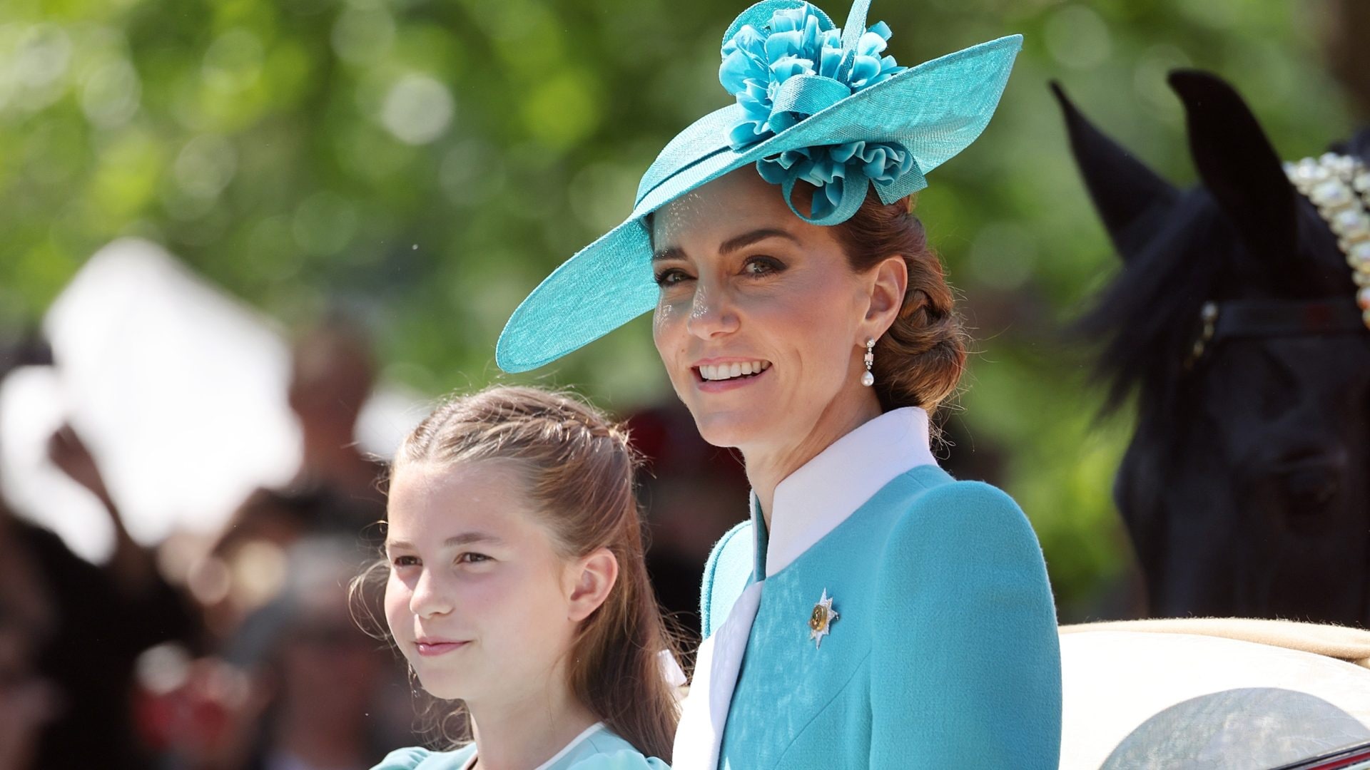 La vita "normale" di Kate Middleton e Charlotte, che prendono la metro di Londra nel weekend