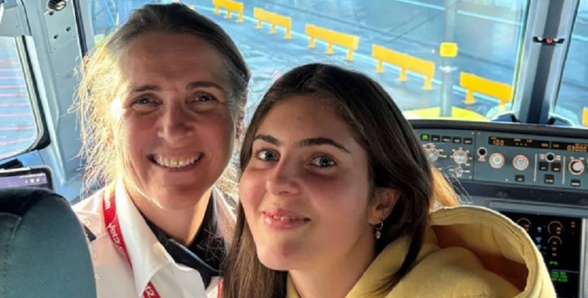 Mamma pilota l'aereo con a bordo sua figlia in partenza per la gita: la sorpresa di Marnie a Lillian