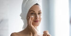 La migliore crema idratante viso si compra al supermercato con 5 euro: la classifica Altroconsumo