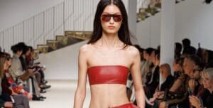 Le modelle non possono superare 87 cm di fianchi: curvy dimezzate, torna l'estetica skinny