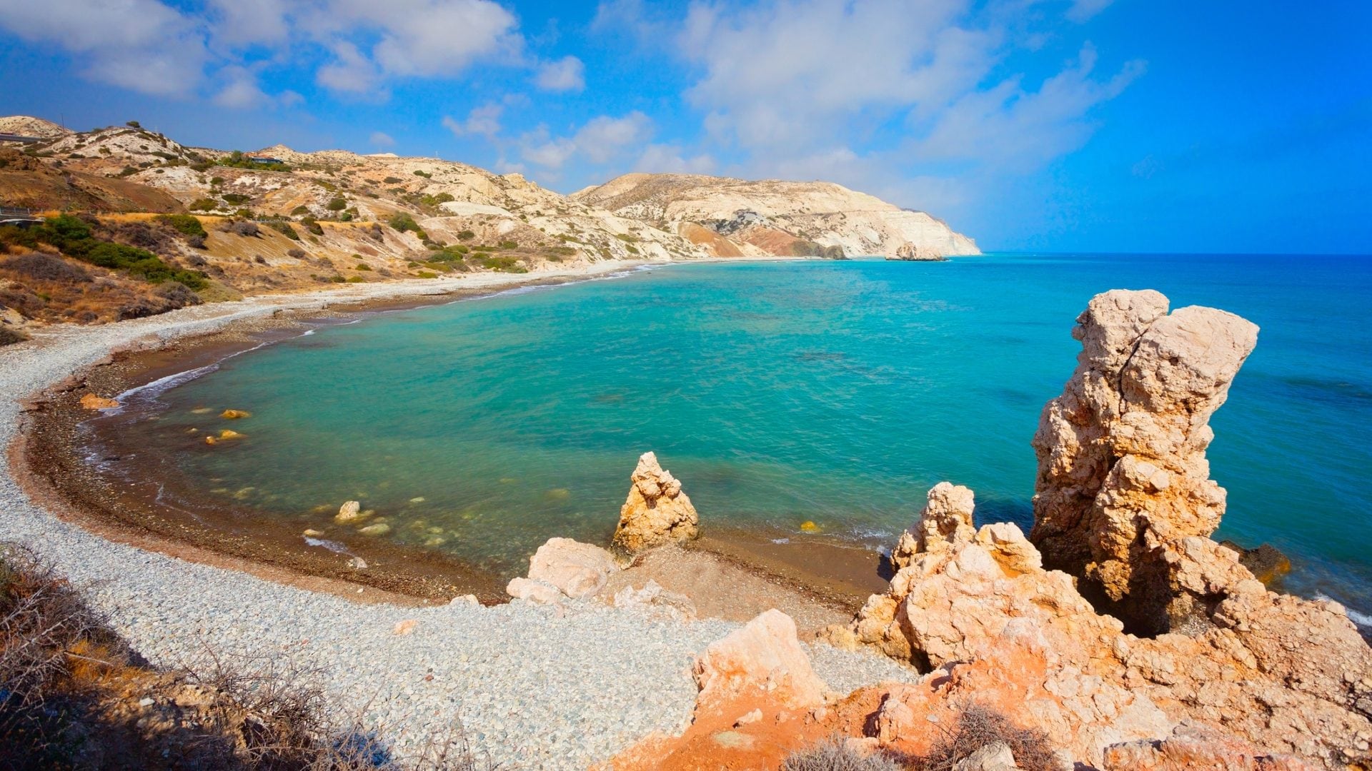 Vacanze al mare fuori stagione, 4 posti dove volare a ottobre con meno di 50 euro