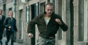 Trainspotting torna al cinema: sul grande schermo rivive lo stile heroin chic anni Novanta