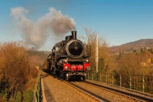 Il Treno Natura alla scoperta di foliage e sagre nella Val d'Orcia: date, prezzi, percorsi