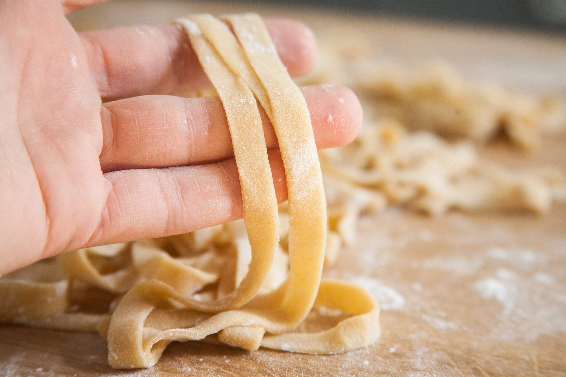 Con i batteri la pasta fresca si conserva fino a 120 giorni, la tecnica ...