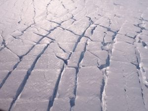 Cracks-in-Thwaites-Glacier-in-2020-Icefin-ITGC-Schmidt-800x600-1-300x225.jpg