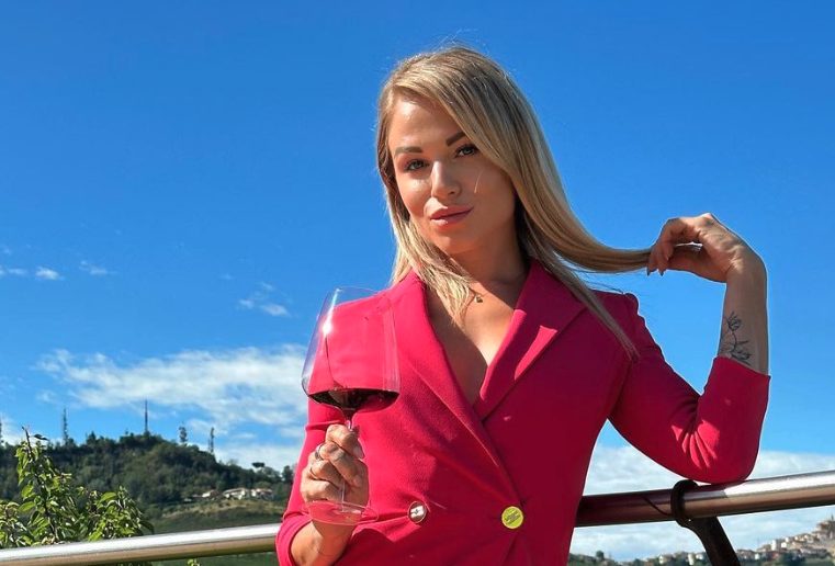 La modella di OnlyFans Annalisa svela un lato grigio del suo lavoro