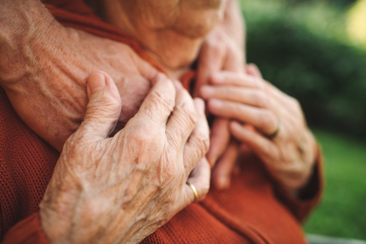 Scoperta proteina che diffonde l'invecchiamento nel corpo: può essere fermata con anticorpi
