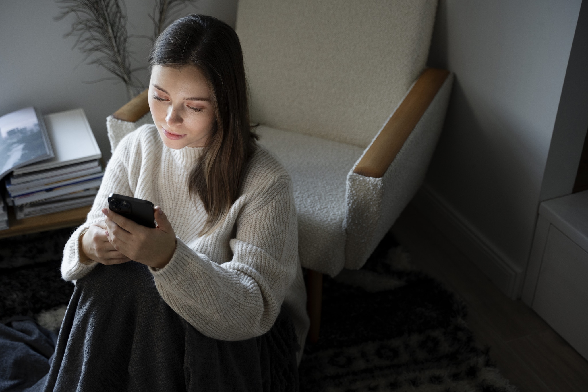 "Nessuno mi capisce come ChatGPT": lo psicologo spiega perché l'empatia dei chatbot è un inganno