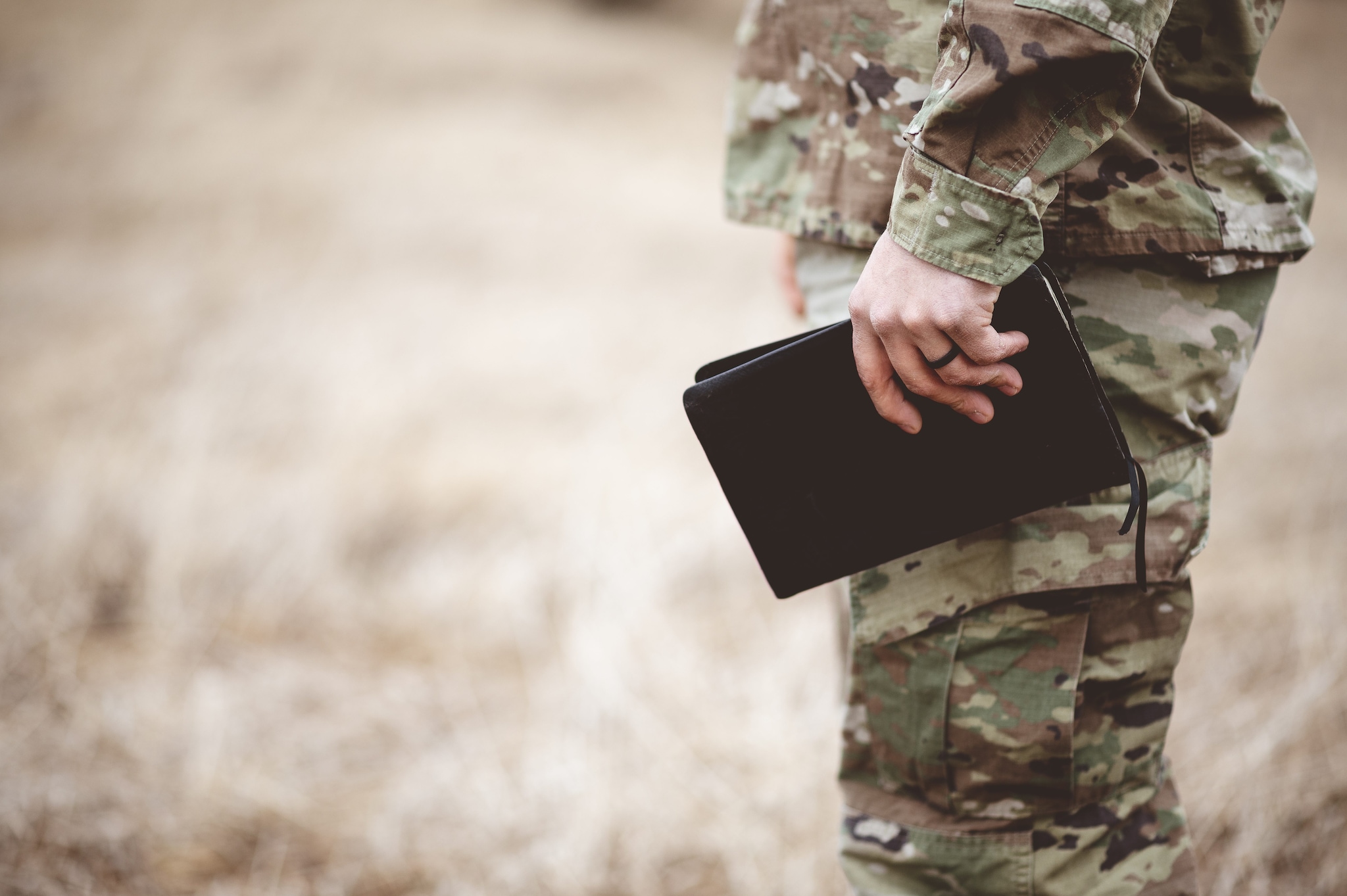 Un uomo ha rivelato parecchi segreti militari su Tinder: ora rischia 10 anni di carcere