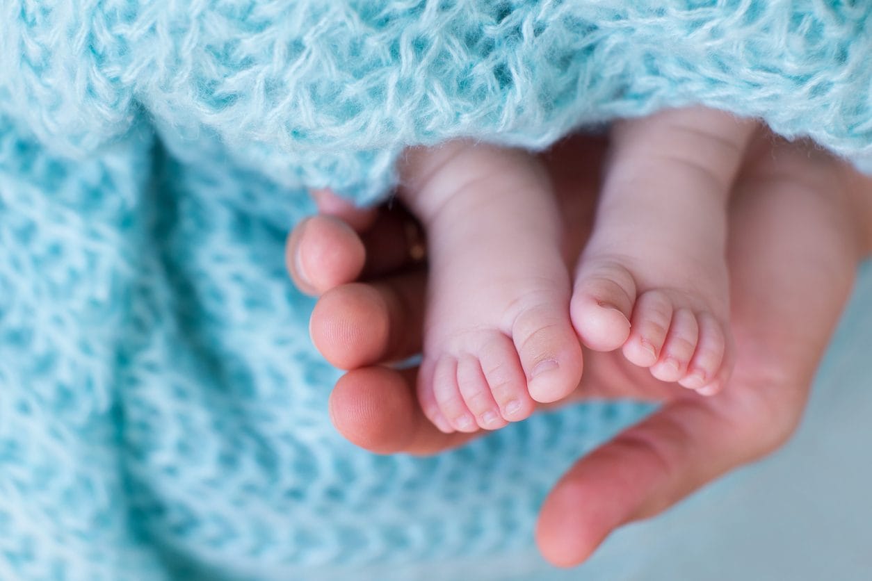 Otto bambini nati utilizzando il DNA di tre persone, sono sani e senza le mutazioni mitocondriali delle madri