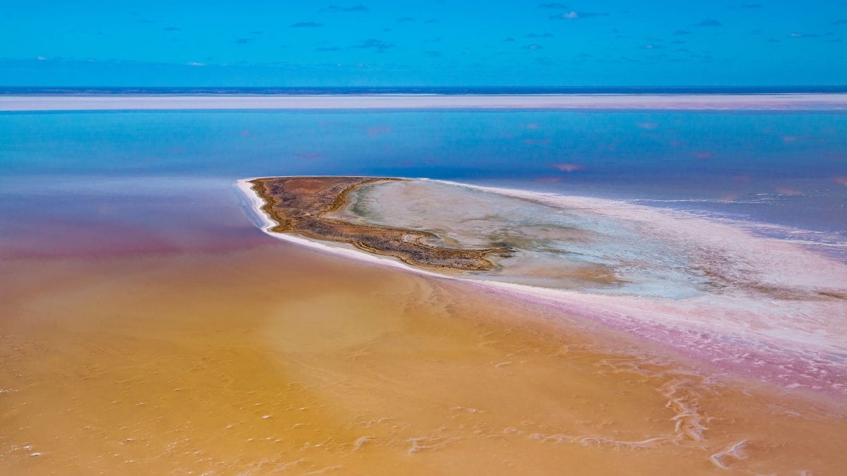 Il Kati Thanda – Lago Eyre che sta per tingersi di rosa. Credit: Australia Meridionale