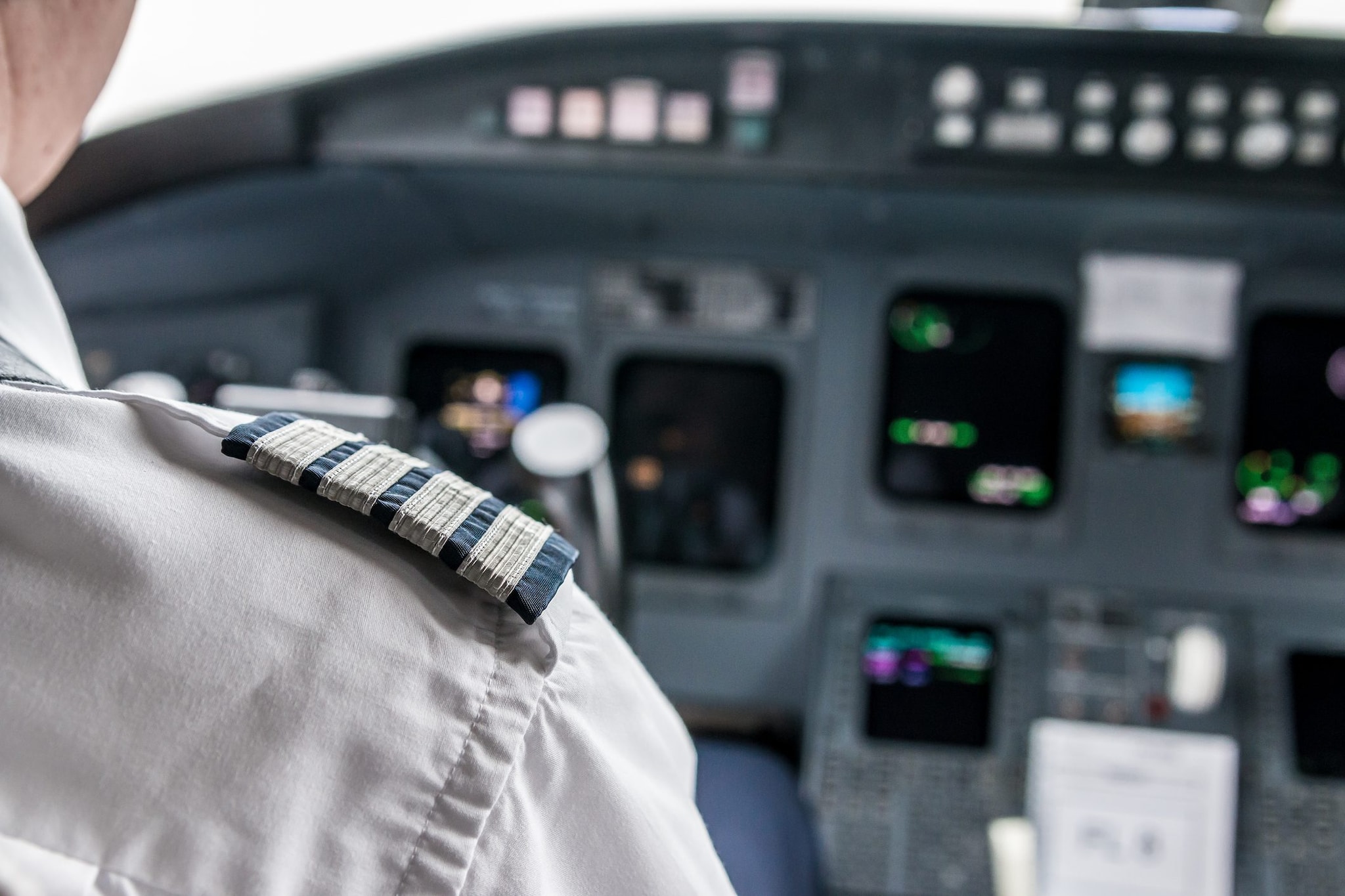Quali domande vengono fatte ai piloti per valutare la loro psicologia: il quesito della serratura