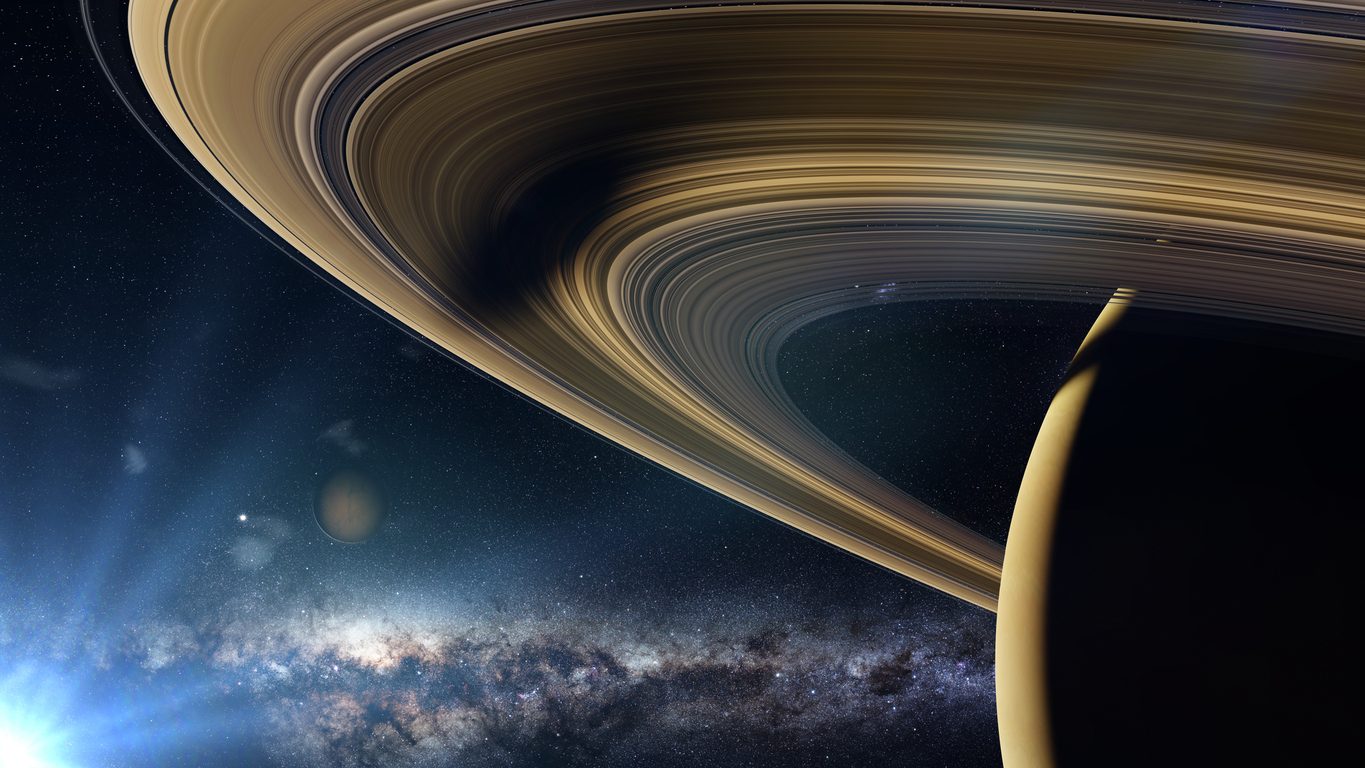 A settembre Saturno sarà meraviglioso nel cielo, più grande e brillante: quando vederlo a occhio nudo