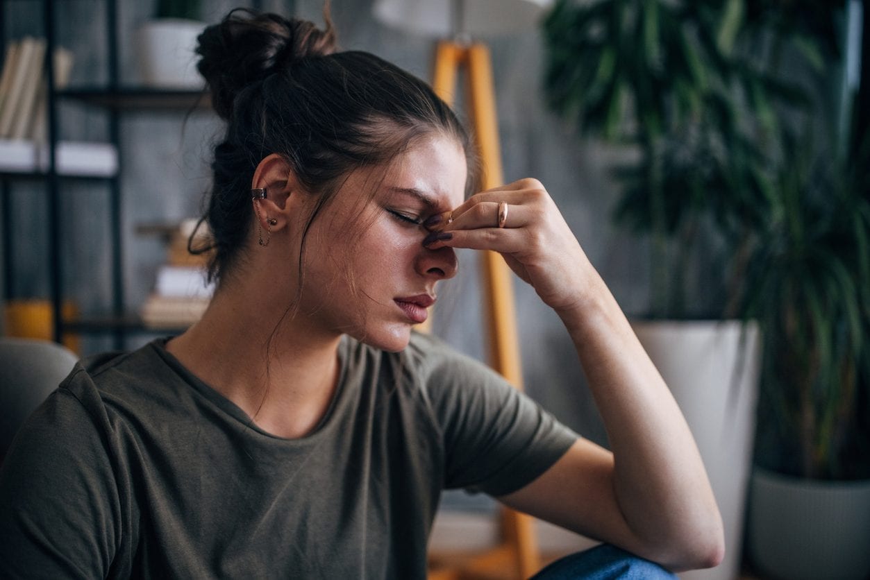 Sintomi dello stress e come combatterli in 5 mosse: l’esperto spiega cosa fare