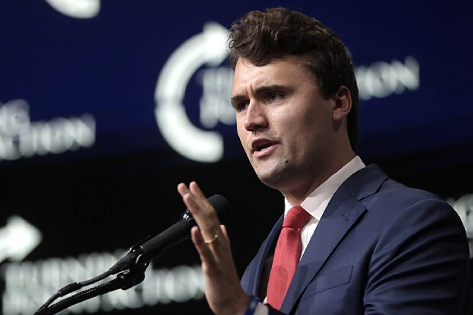 Come hanno fatto dei meme a finire sul proiettile che ha colpito Charlie Kirk