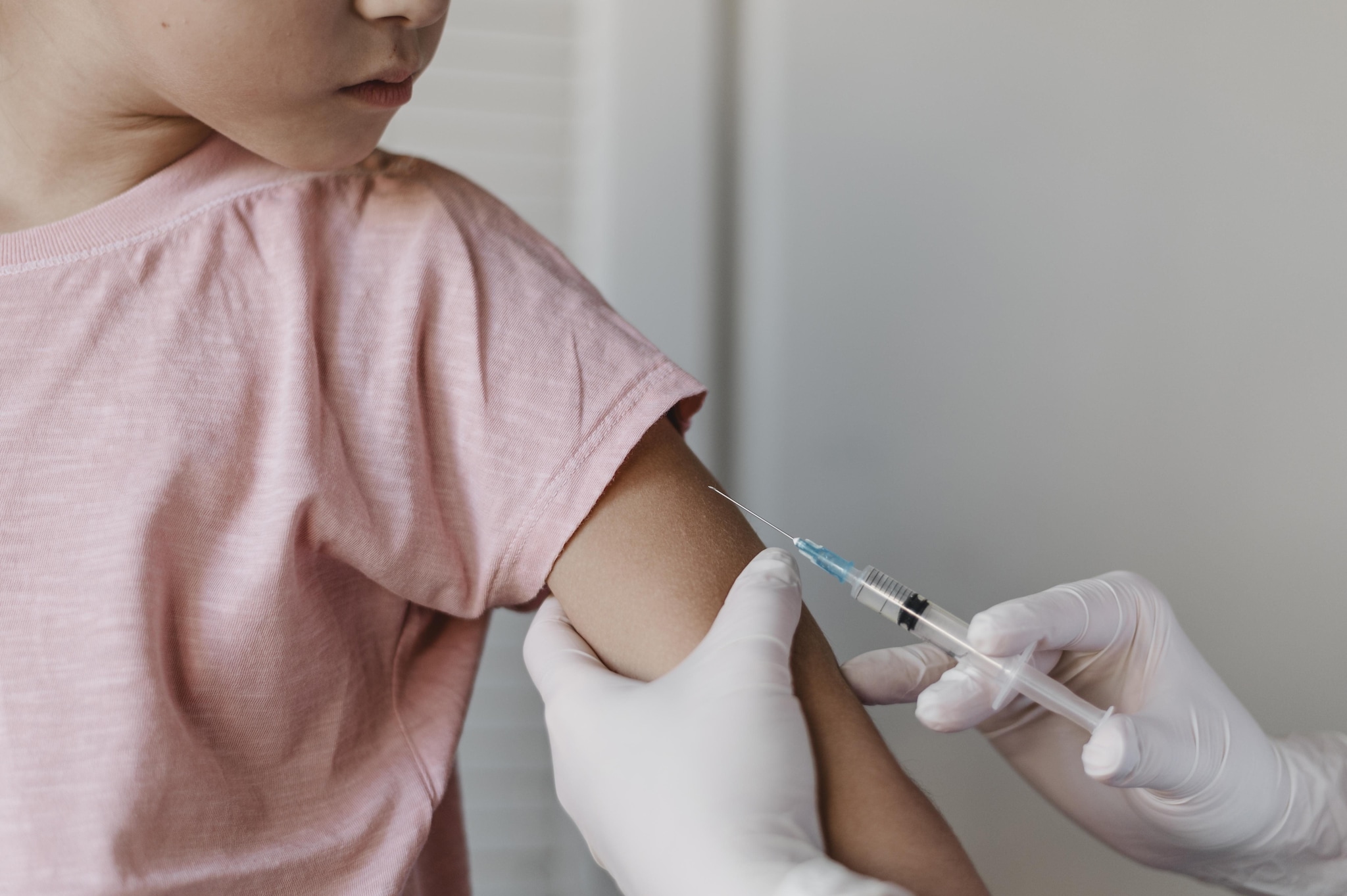 Gli Stati Uniti sono sempre più vicini a modificare le regole sui vaccini nei bambini: cosa può cambiare