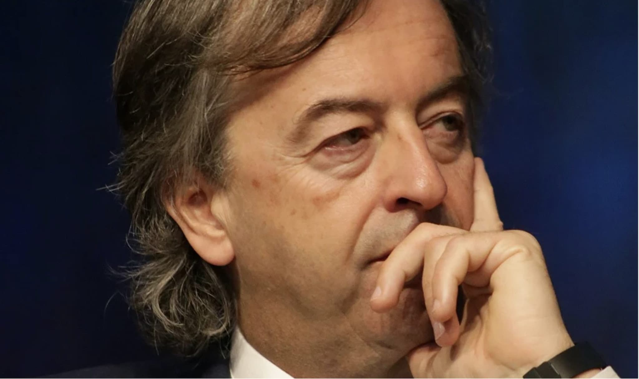 Roberto Burioni lascia tutti i social: “Usato come sputacchiera. Ora cambio”