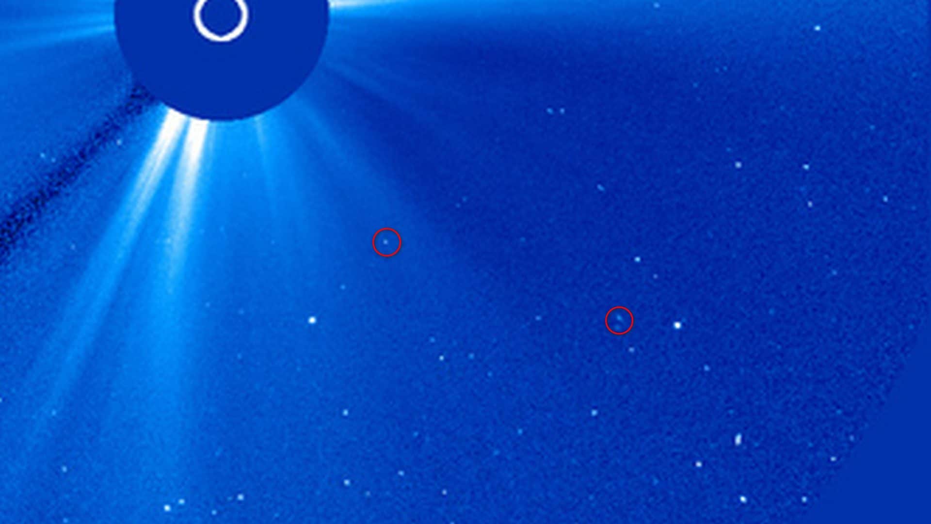 Due comete si avvicinano troppo al Sole e vengono disintegrate: le immagini spettacolari
