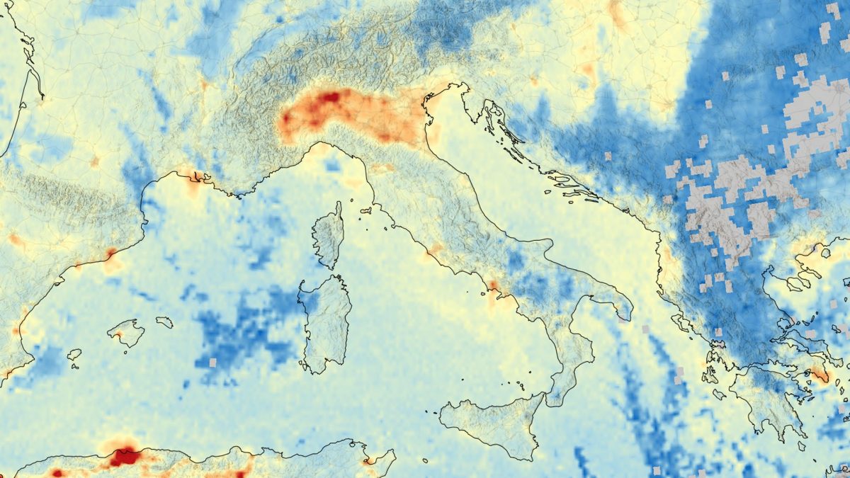 L’inquinamento atmosferico sulla Pianura Padana l’8 ottobre 2025. Credit: European Union, Copernicus Sentinel–4 imagery