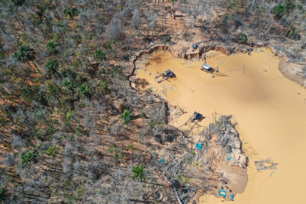 La deforestazione causata dall’estrazione di oro illegale / Credit: MAAP