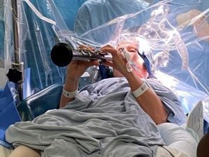 denise-bacon-parkinson-clarinetto-300x225.jpg