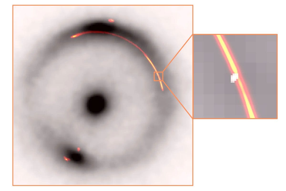 Può essere il più piccolo ammasso di materia oscura mai scoperto, ma è un milione di volte più pesante del Sole