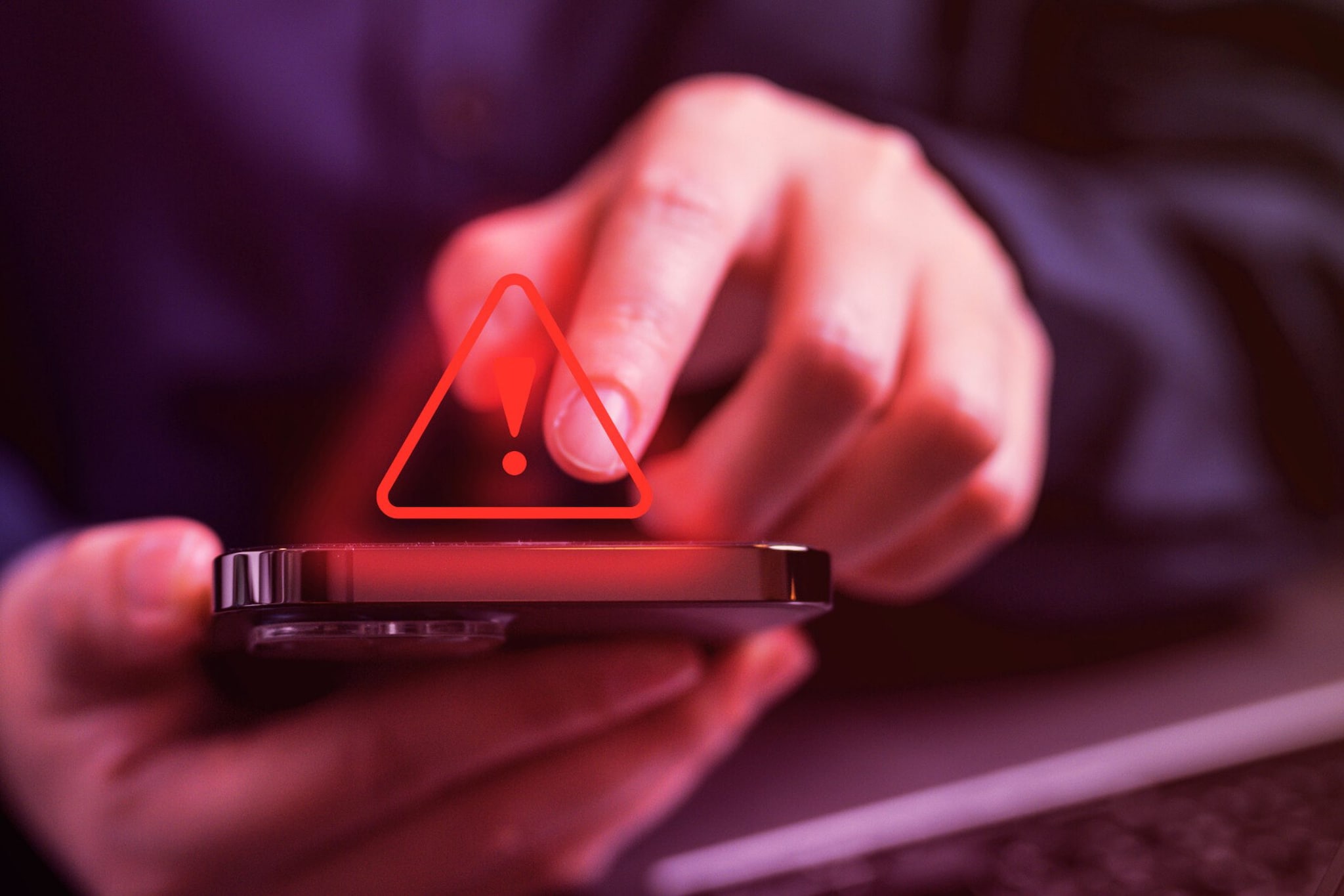 Ci hanno proposto un lavoro da 4.000 euro al mese via sms: abbiamo accettato