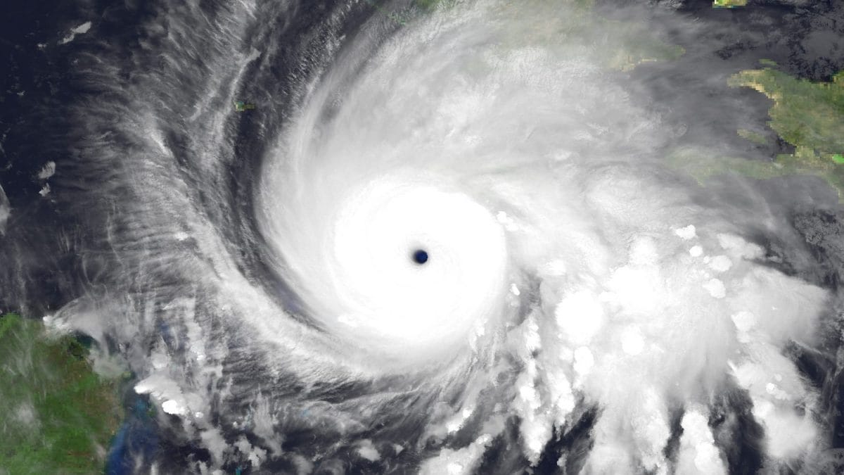 L’impressionante struttura vorticosa dell’uragano Melissa. Credit: NOAA/NASA