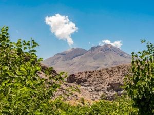 vulcanotaftan_iStock-1196302330-300x225.jpg