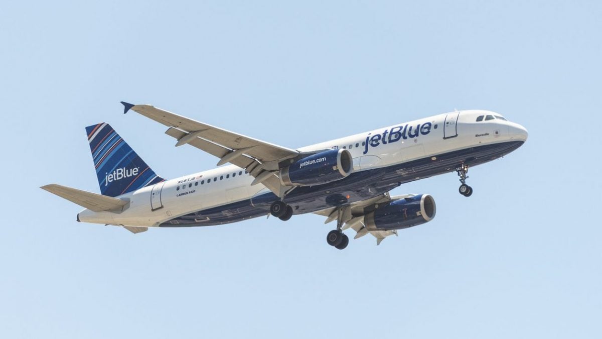 Un Airbus A320 della compagnia aerea JetBlue
