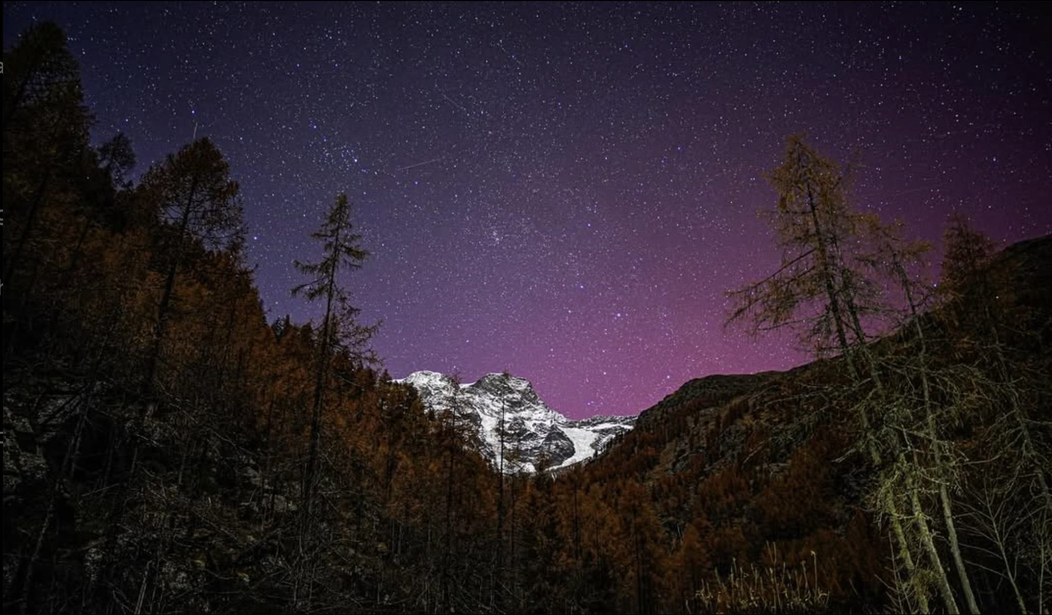 Le prime foto dell’aurora in Italia: questa notte ci sono speranze di vederla ancora meglio