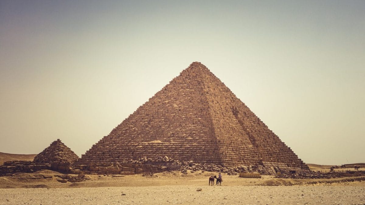 La piramide di Micerino, a GIza (Egitto) / Photo. IStock